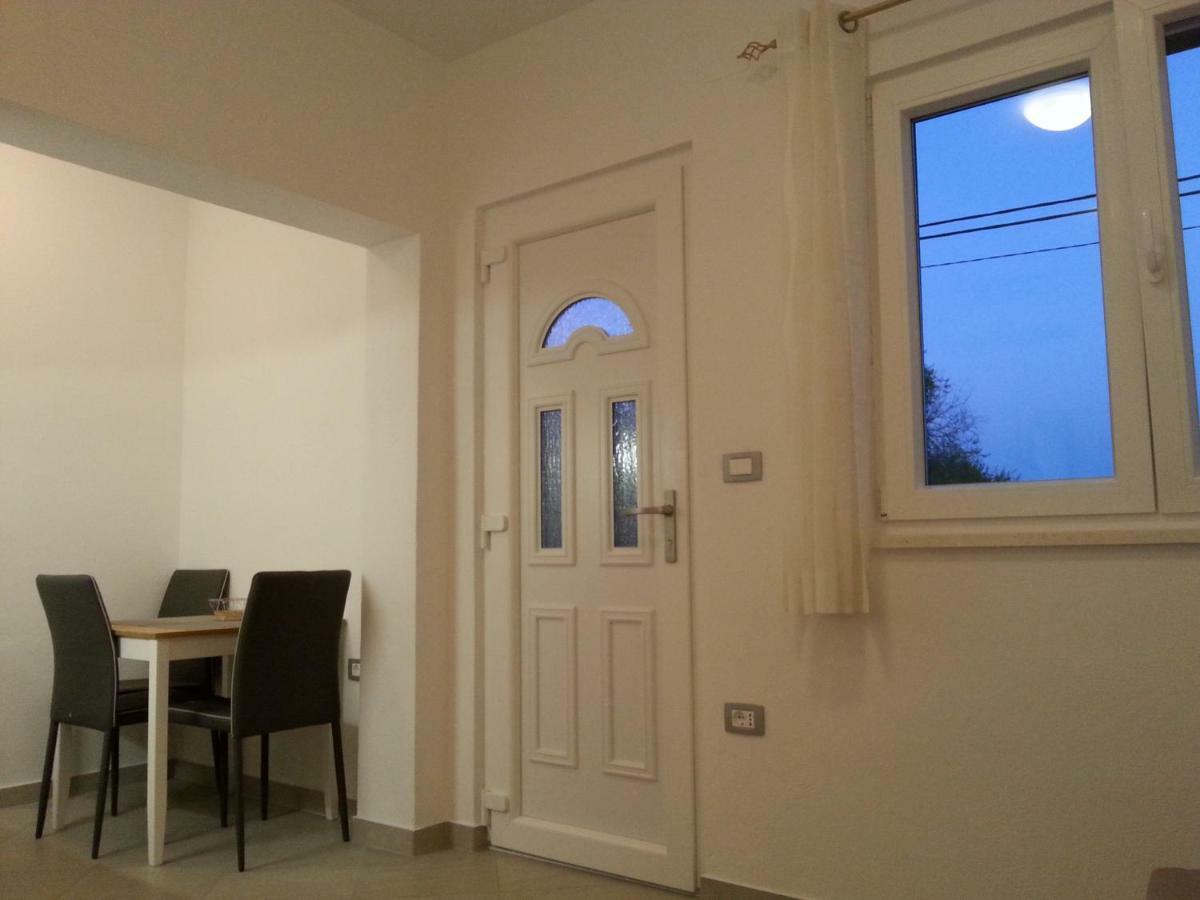 Luce 2 Apartment