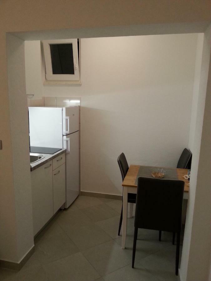 Luce 2 Apartment
